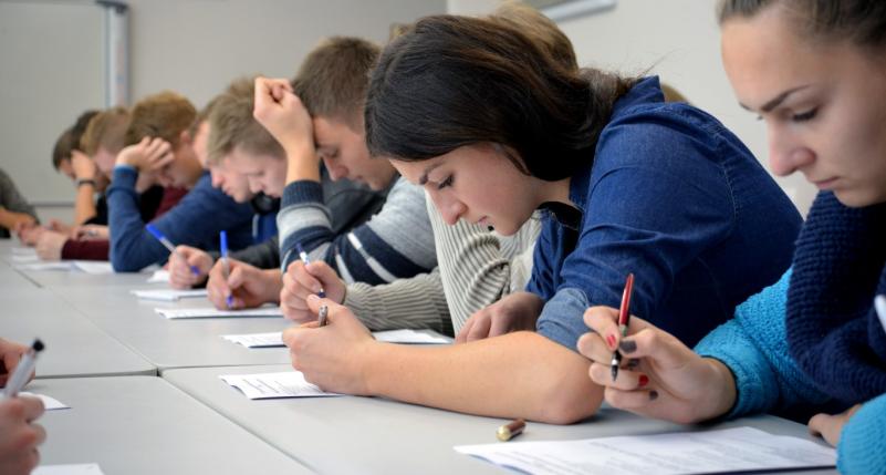 Registracija į laisvai pasirenkamus studijų dalykus studentams, įstojusiems iki 2016 m., visiems ištęstinių studijų studentams ir visiems magistrantams