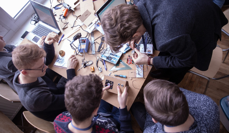 Lietuvos mokinių hakatone – prototipai išmaniai mokyklai