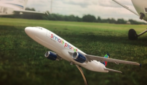 VGTU Antano Gustaičio aviacijos institute – „Small planet airlines“ vadovų vizitas