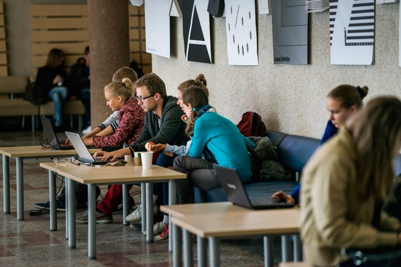 VILNIUS TECH partneris AB „Ignitis grupė“ ketina suteikti 19-ai studentų skatinamąsias stipendijas – po 300 Eur/mėn.